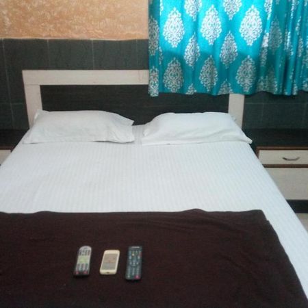 Hotel Sarang Lodge Panvel Dış mekan fotoğraf