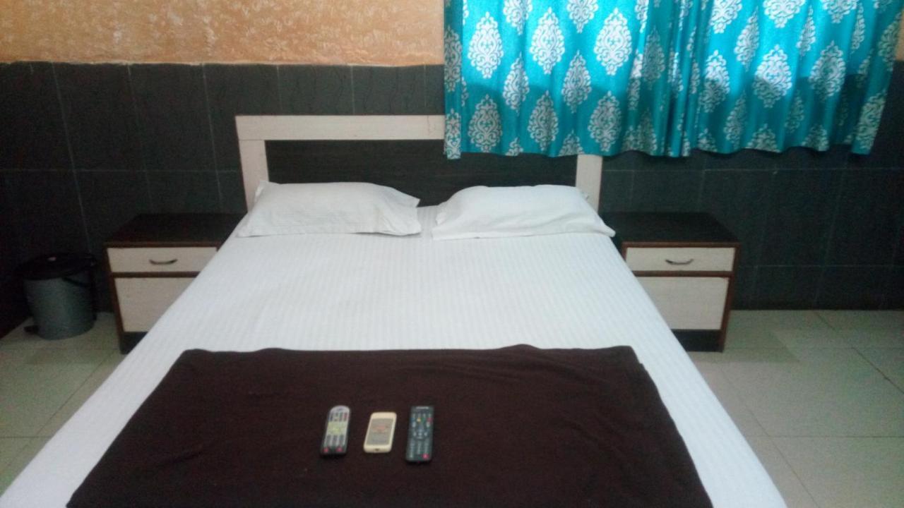 Hotel Sarang Lodge Panvel Dış mekan fotoğraf