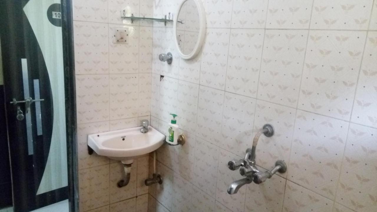 Hotel Sarang Lodge Panvel Dış mekan fotoğraf